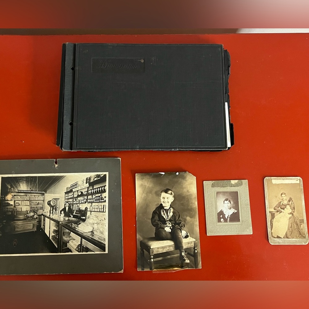 Vintage Black/White Photography Collection dated 1900’s-40’s few cabinet cards - Picture 2 of 16